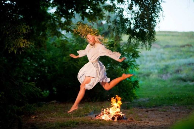 День Ивана Купала в 2018 году какого числа День Ивана Купала в 2018 году какого числа