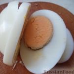 Бутерброд из печени трески с яйцом и свежим огурцом
