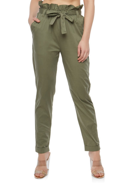 модные брюки весна лето 2022 2023: зеленые укороченные с бантом на поясе